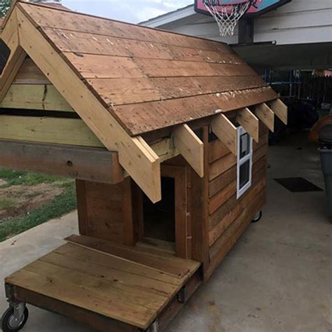 how to build a dog house